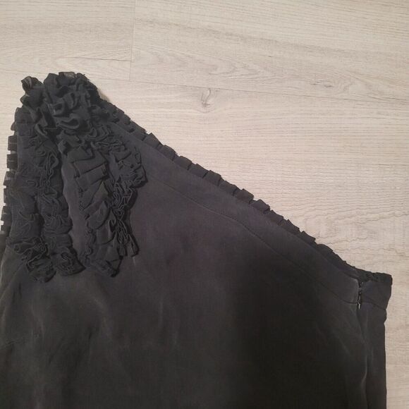 Robert Rodriguez Romper Women's Size 8 One Shoulder Black 100% Silk Ruffles - Picture 8 of 8